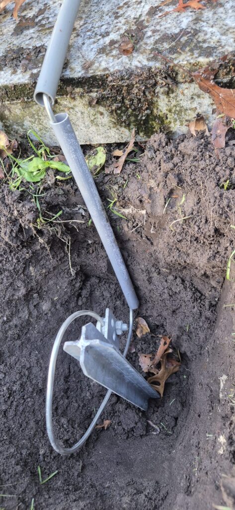 Aardpen met bliksemafleider geplaatst in Den Haag